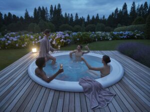 osoba w jacuzzi